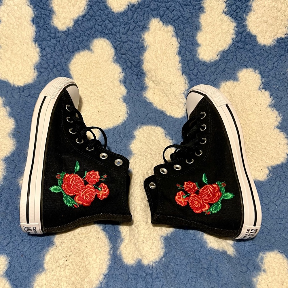 Converse - Custom Rose Design